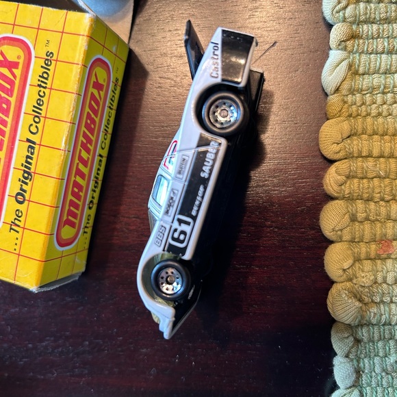 Vintage matchbox car #61 from 1984 Sauber Dunlop Castrol matchbox car - Picture 6 of 7